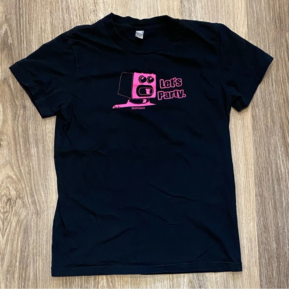 “OMG, SHOES” Let’s Party Y2K Tee